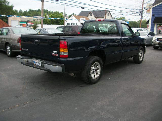 GMC Sierra 1500 Short Box Standard Pickup Truck