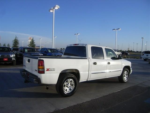 GMC Sierra 1500 2005 photo 12