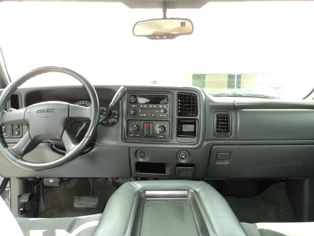 GMC Sierra 1500 2005 photo 12