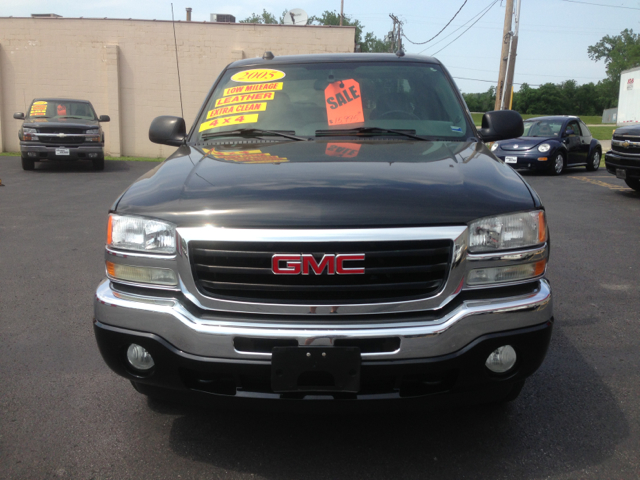 GMC Sierra 1500 4DR SUV AT Pickup Truck