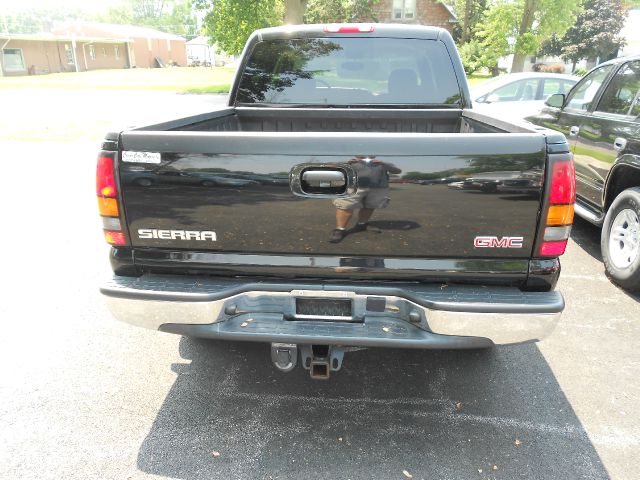 GMC Sierra 1500 2005 photo 2