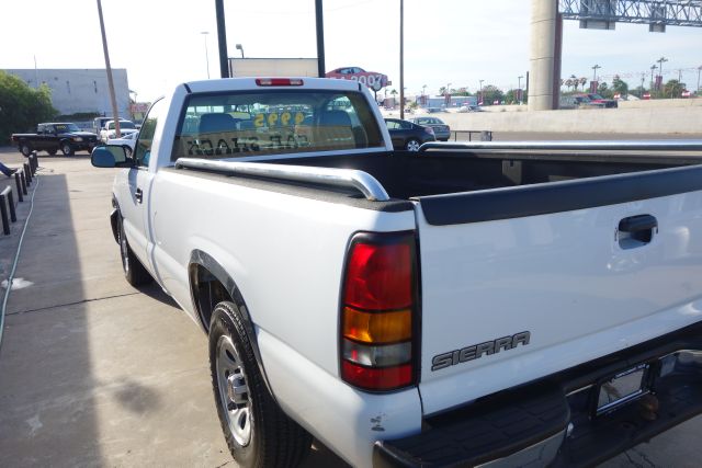 GMC Sierra 1500 4dr Sdn Auto GLS w/XM Pickup Truck