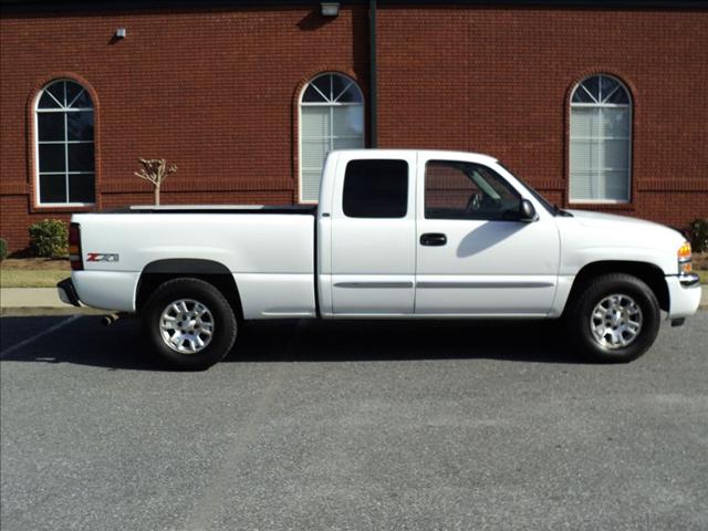 GMC Sierra 1500 2005 photo 2