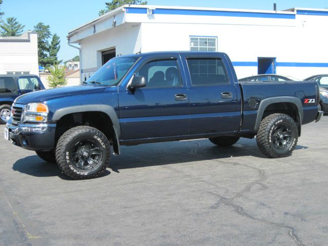 GMC Sierra 1500 SLE Sierra 2WD Pickup Truck