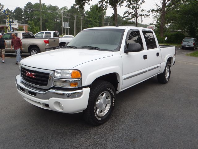 GMC Sierra 1500 2006 photo 2