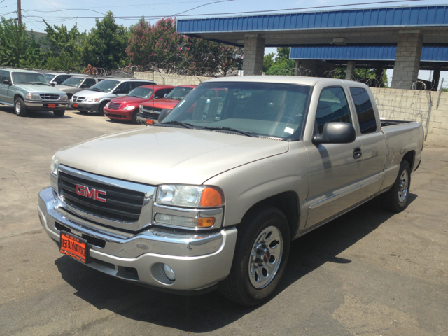 GMC Sierra 1500 2006 photo 2