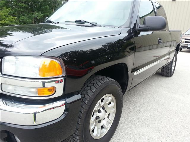 GMC Sierra 1500 2006 photo 2