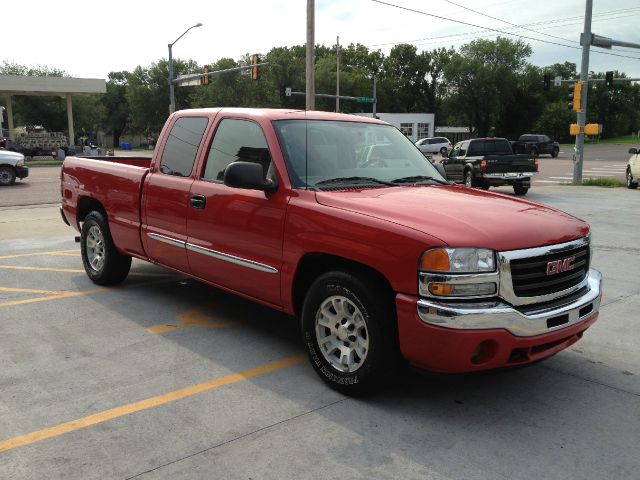 GMC Sierra 1500 2006 photo 2