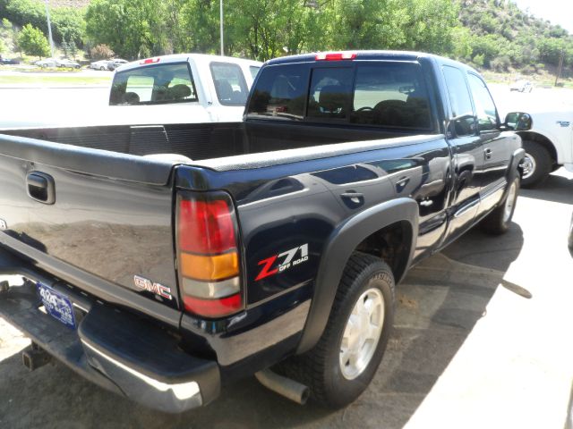 GMC Sierra 1500 2006 photo 2