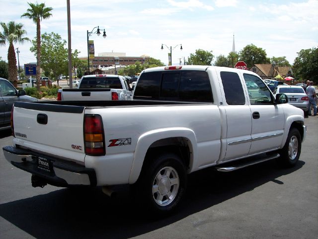 GMC Sierra 1500 2006 photo 2