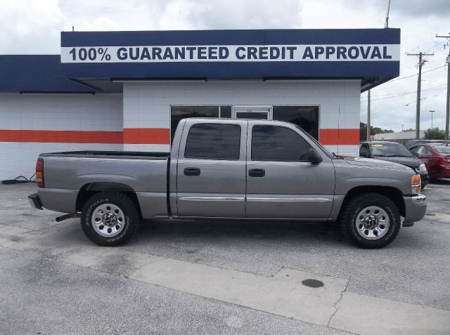 GMC Sierra 1500 Slt-2nd Bench-4wd-sunroof-6 CD BOSE Pickup Truck