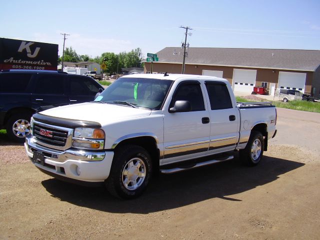 GMC Sierra 1500 LT Leather Cd Tape Pickup Truck