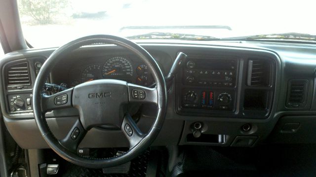 GMC Sierra 1500 2006 photo 2