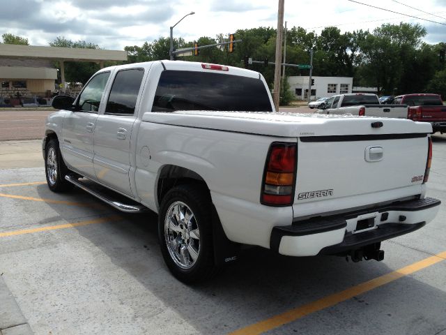 GMC Sierra 1500 SLE Sierra 2WD Pickup Truck