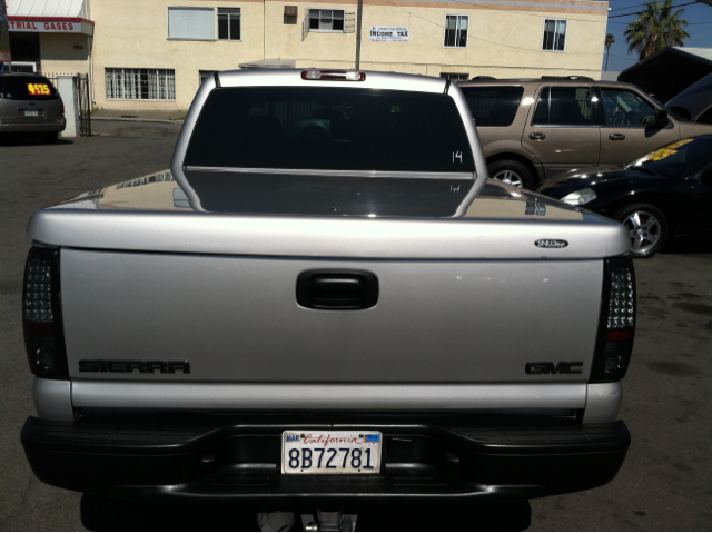 GMC Sierra 1500 2006 photo 2