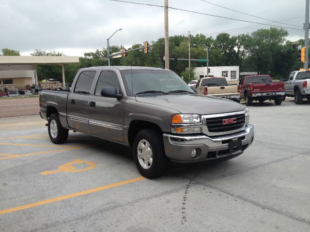 GMC Sierra 1500 2006 photo 2