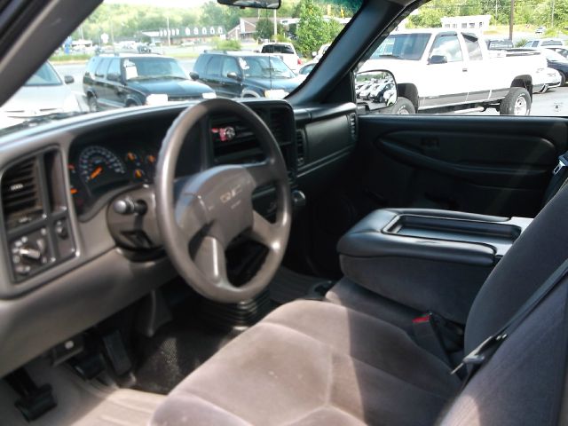 GMC Sierra 1500 2006 photo 2