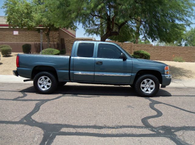 GMC Sierra 1500 2006 photo 2