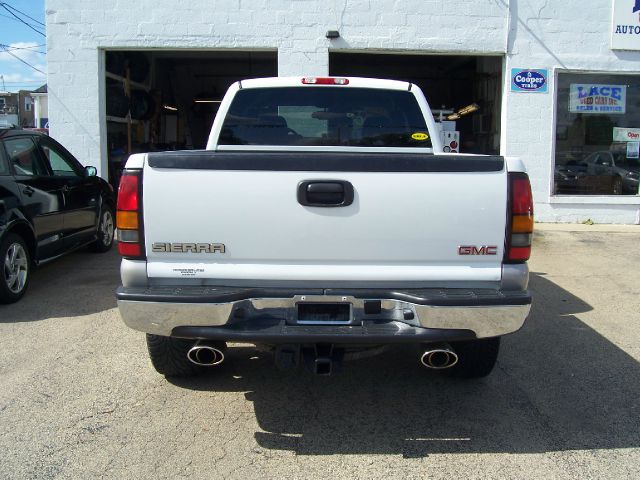 GMC Sierra 1500 2006 photo 16