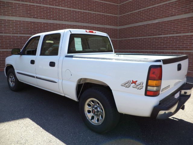 GMC Sierra 1500 2006 photo 2