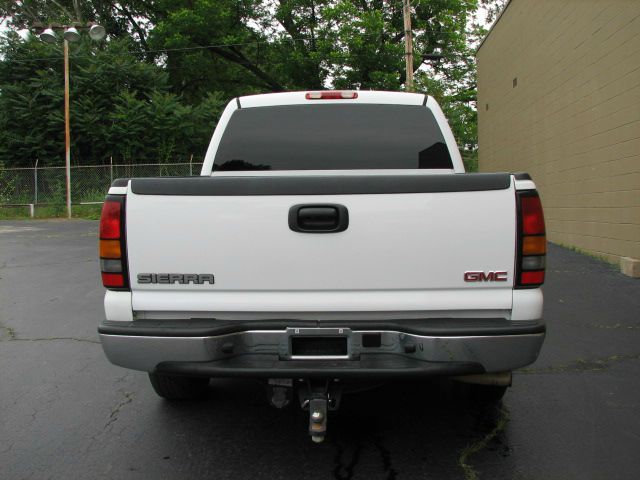 GMC Sierra 1500 2006 photo 11