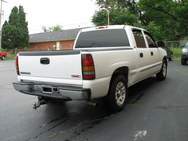 GMC Sierra 1500 2006 photo 12