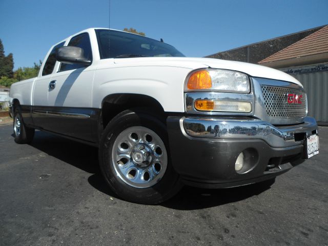 GMC Sierra 1500 4dr Sdn Auto GLS w/XM Pickup Truck