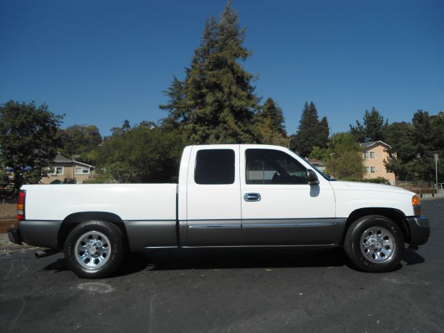 GMC Sierra 1500 2006 photo 2