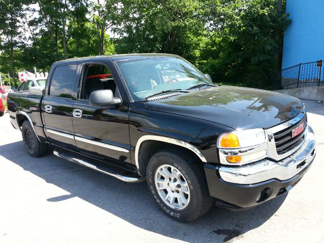 GMC Sierra 1500 4WD V6 Pickup Truck