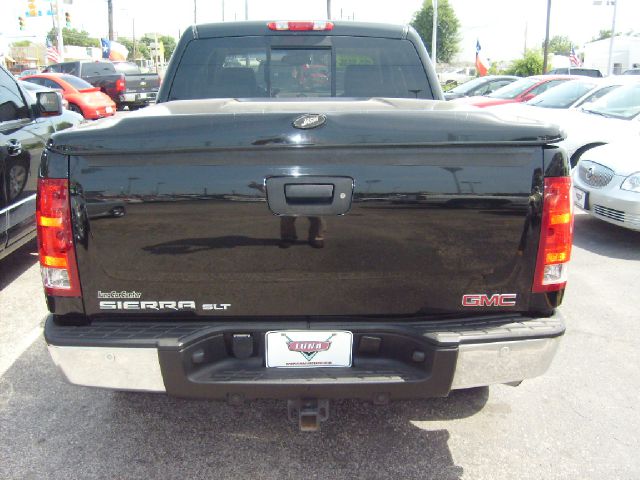 GMC Sierra 1500 2WD Crew Cab 143.5 Pickup Truck