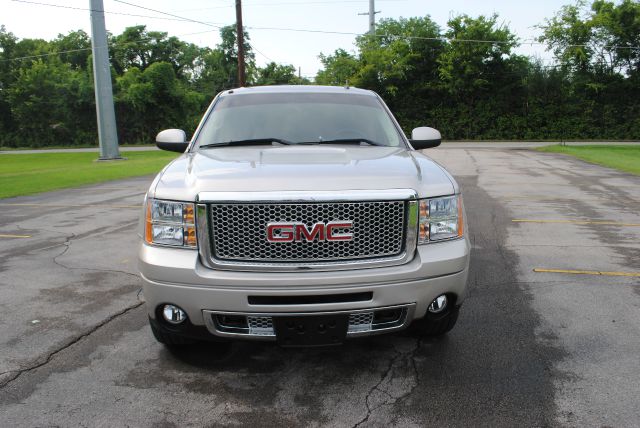 GMC Sierra 1500 SLE Sierra 2WD Pickup Truck