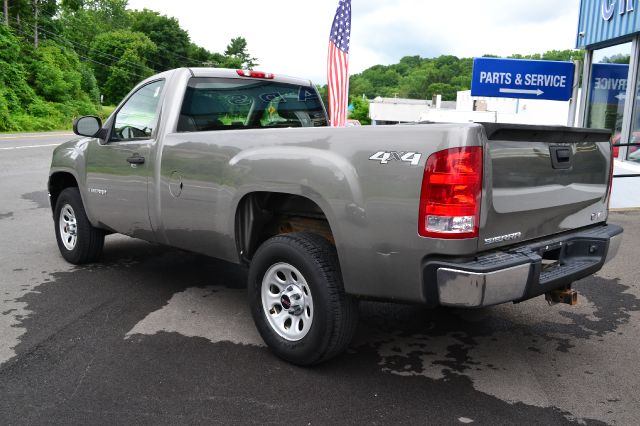 GMC Sierra 1500 LS 2WD 4dr SUV Pickup Truck