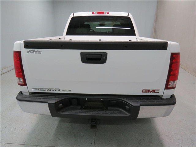 GMC Sierra 1500 V8 R-design Pickup Truck