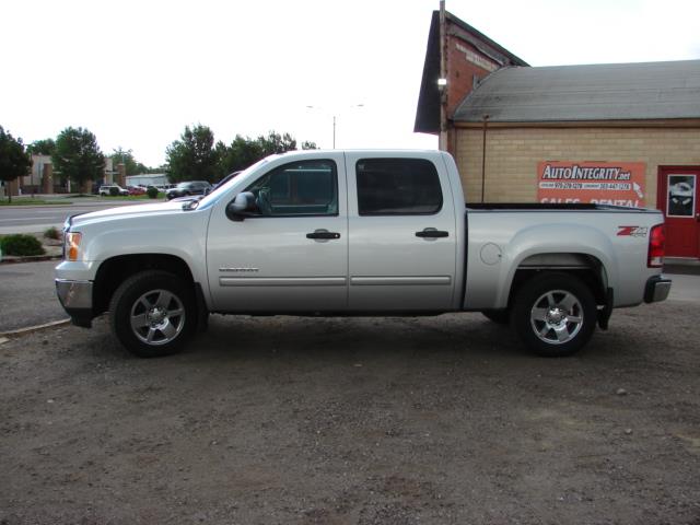 GMC Sierra 1500 2010 photo 1