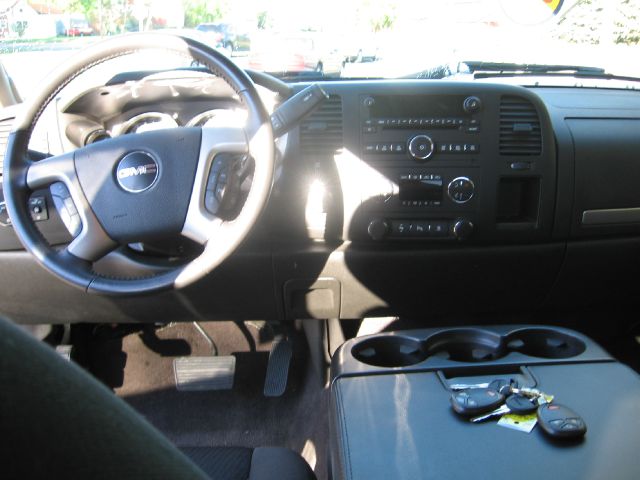 GMC Sierra 1500 2010 photo 3