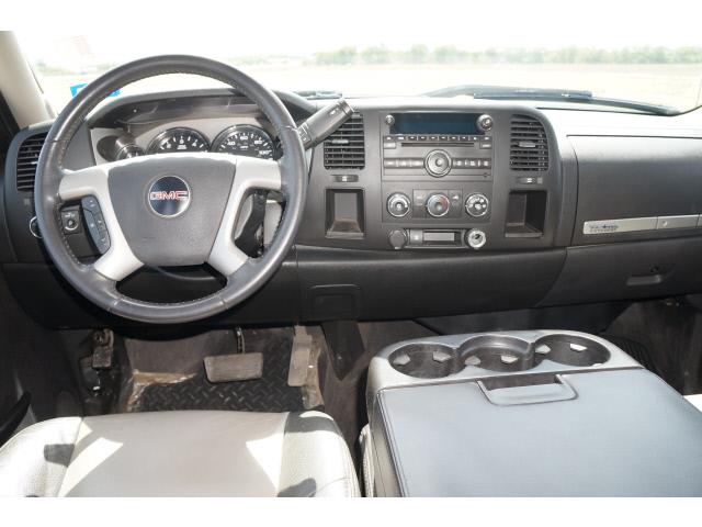 GMC Sierra 1500 2010 photo 2