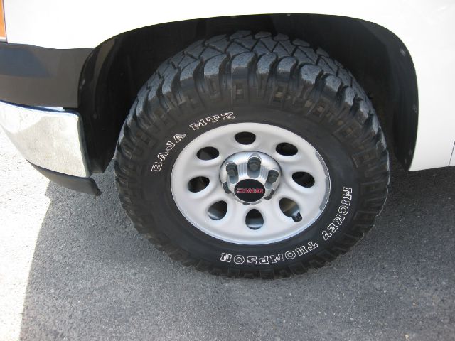 GMC Sierra 1500 2010 photo 3