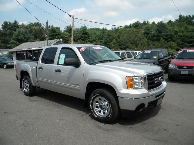 GMC Sierra 1500 4WD Value - 200A Crew Cab Pickup