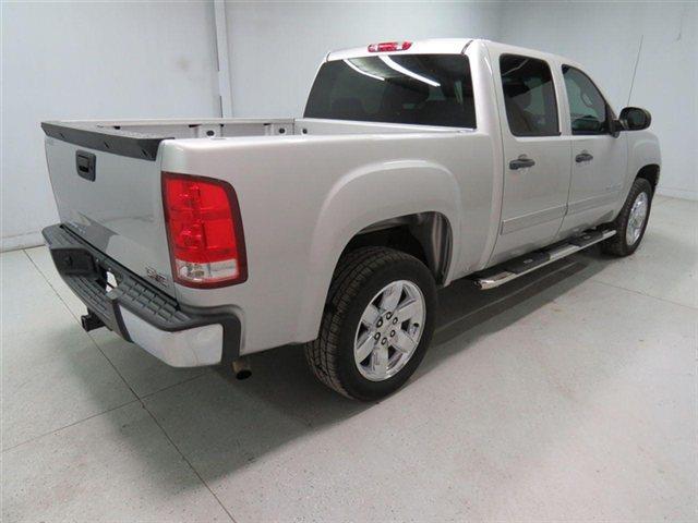 GMC Sierra 1500 V8 R-design Pickup Truck