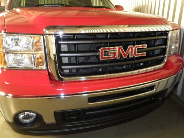 GMC Sierra 1500 2011 photo 2