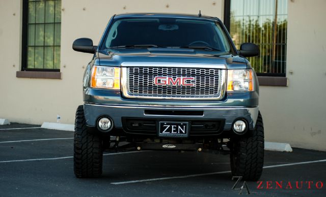 GMC Sierra 1500 2011 photo 2