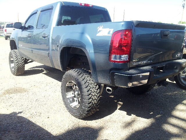 GMC Sierra 1500 2011 photo 1