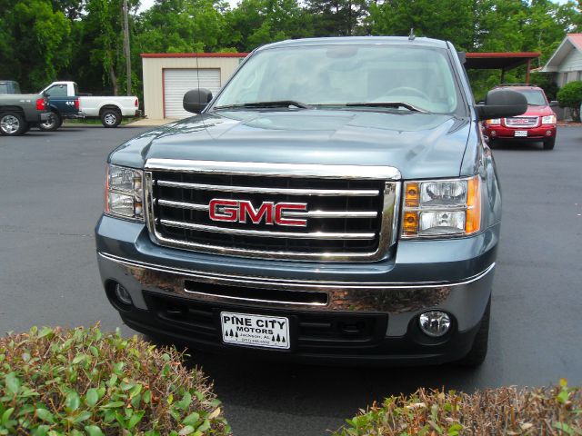 GMC Sierra 1500 2011 photo 2