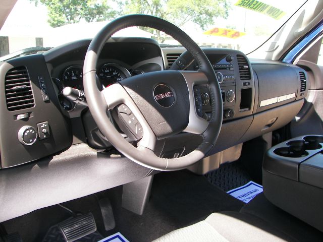 GMC Sierra 1500 2012 photo 14