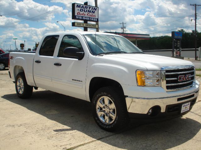 GMC Sierra 1500 2013 photo 2