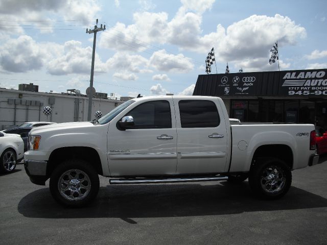 GMC Sierra 1500 SLE Sierra 2WD Pickup Truck