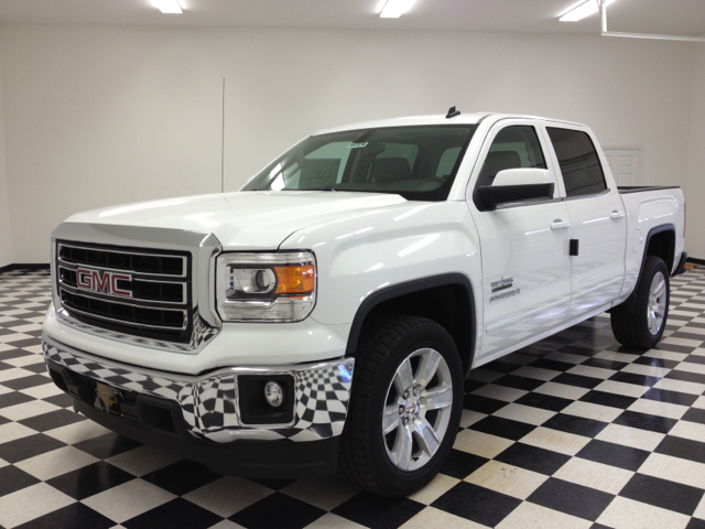 GMC Sierra 1500 Slt-2nd Bench-4wd-sunroof-6 CD BOSE Pickup Truck