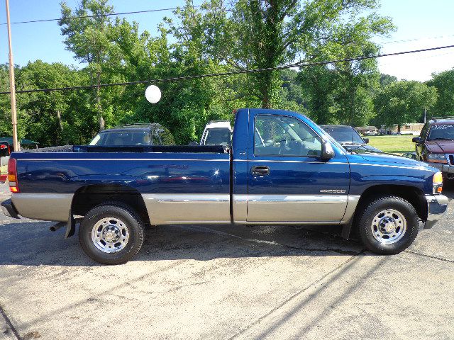 GMC Sierra 2500 2000 photo 2