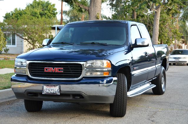 GMC Sierra 2500 2000 photo 3