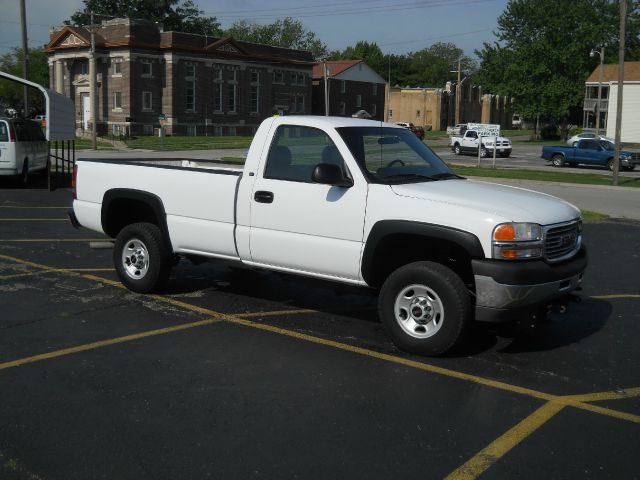 GMC Sierra 2500 SLE Sierra 2WD Pickup Truck